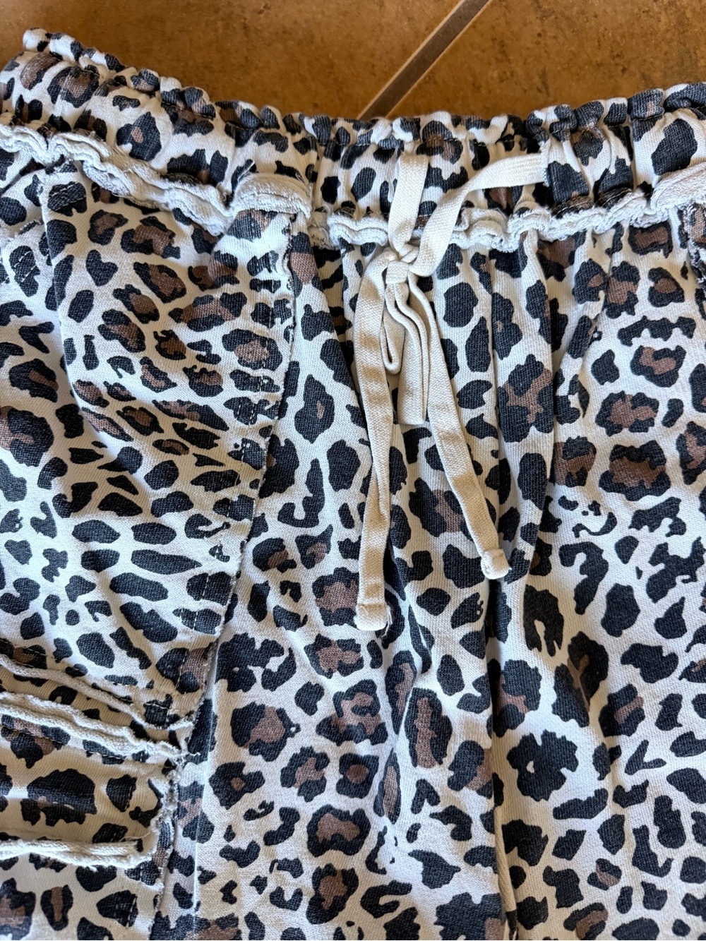 easel Women's Leopard Print Wide-Leg Cargo Pants - Black & White - Picture 5 of 6